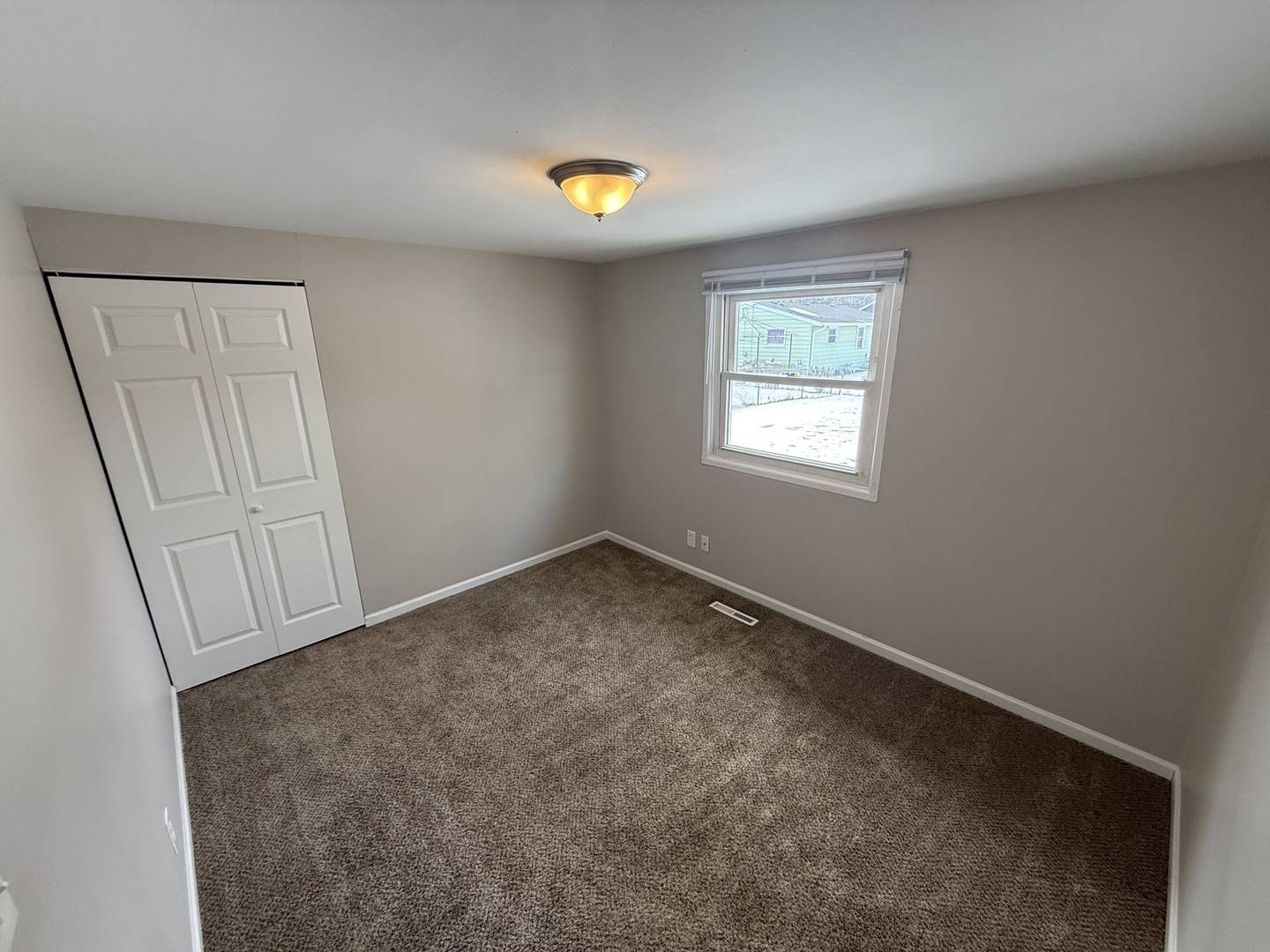 636 Jefferson AVE, Carpentersville, IL 60110