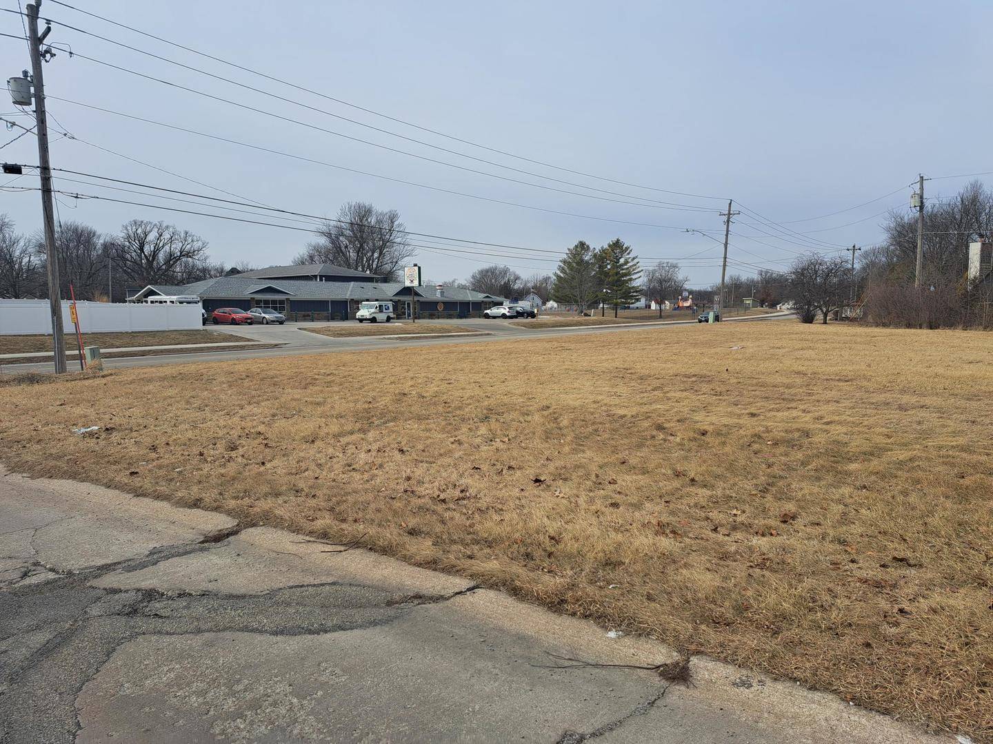 Lot 6 Illini Plaza, Silvis, IL 61282