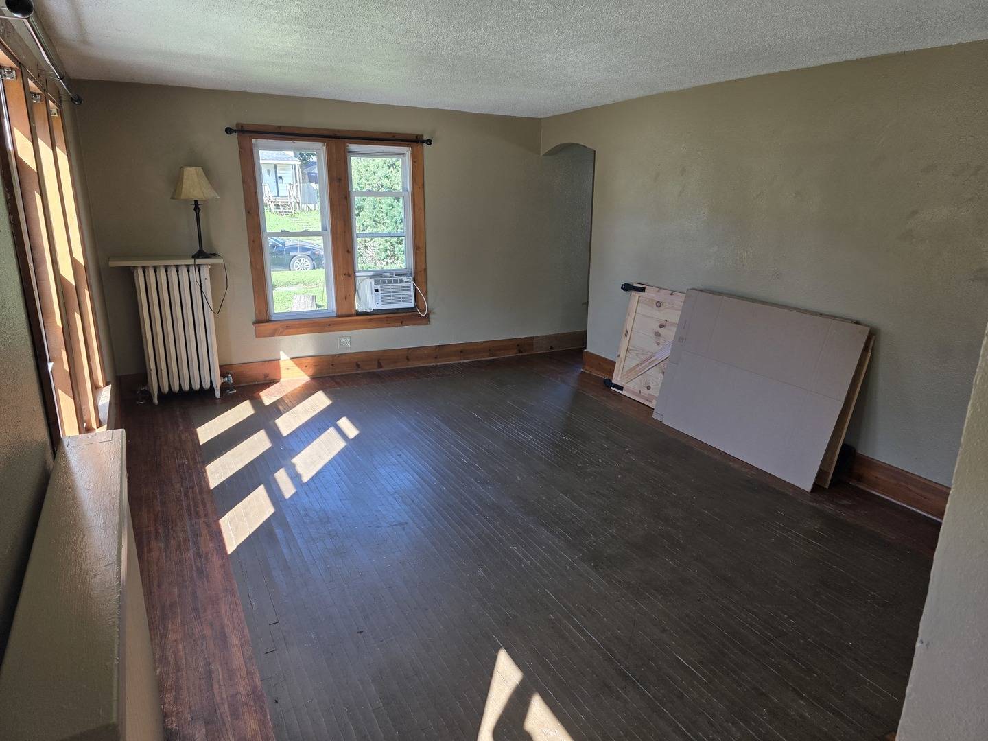 802 E 5th ST, Sterling, IL 61081