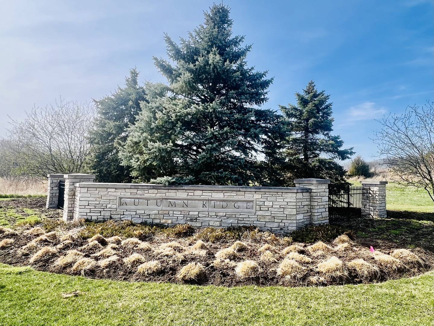 10555 Red Leaf CIR, Lakewood, IL 60014