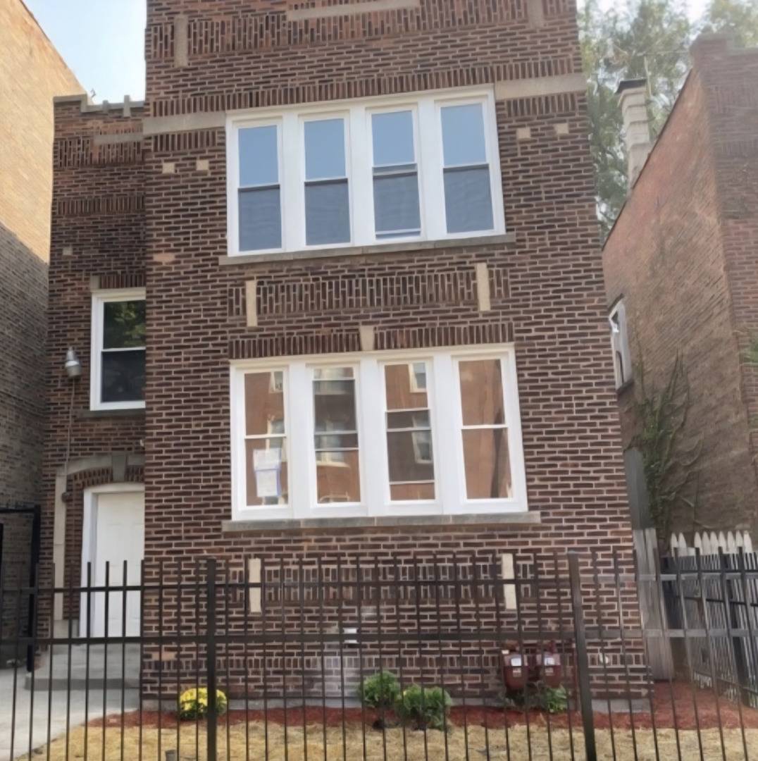 8005 S Maryland AVE, Chicago, IL 60619