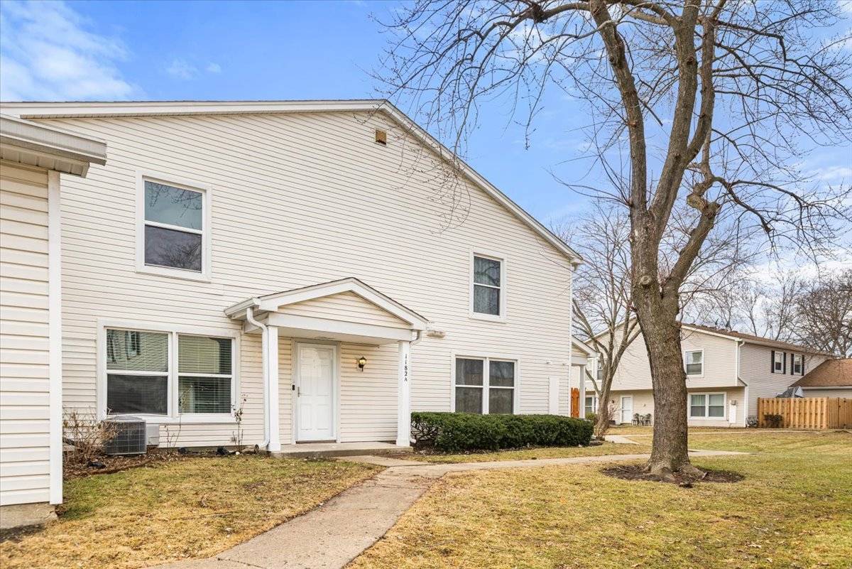 1182 E Barberry LN #A, Palatine, IL 60074