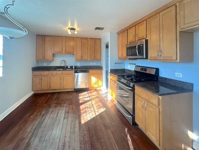 1939 W Pratt BLVD #3, Chicago, IL 60626