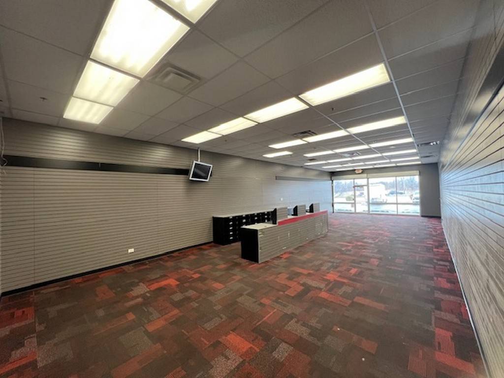 2445 N Richmond RD, Mchenry, IL 60051