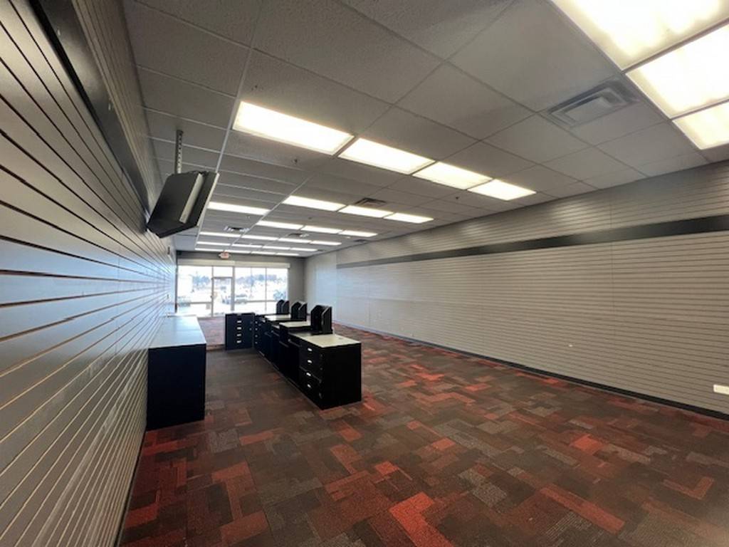 2445 N Richmond RD, Mchenry, IL 60051