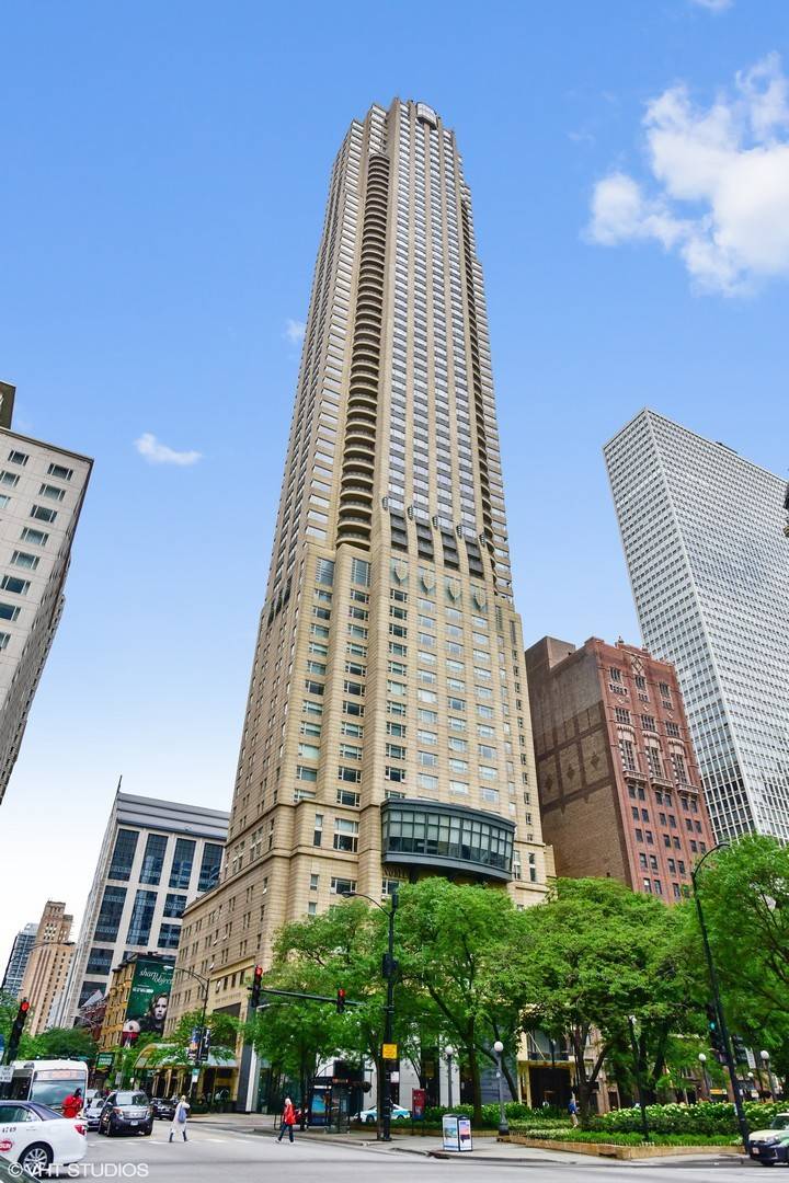 800 N Michigan AVE #PH67, Chicago, IL 60611