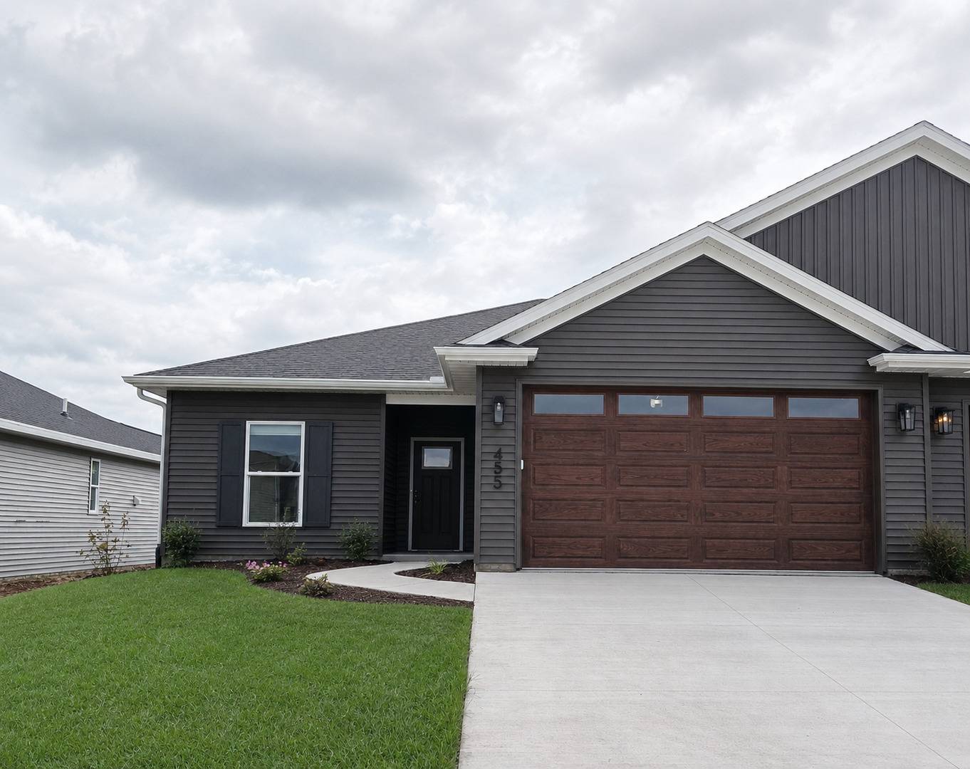 455 N 2ND AVE, Eldridge, IA 52748