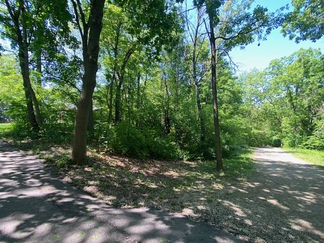 Lots 8 & 9 Ravine DR, Spring Grove, IL 60081