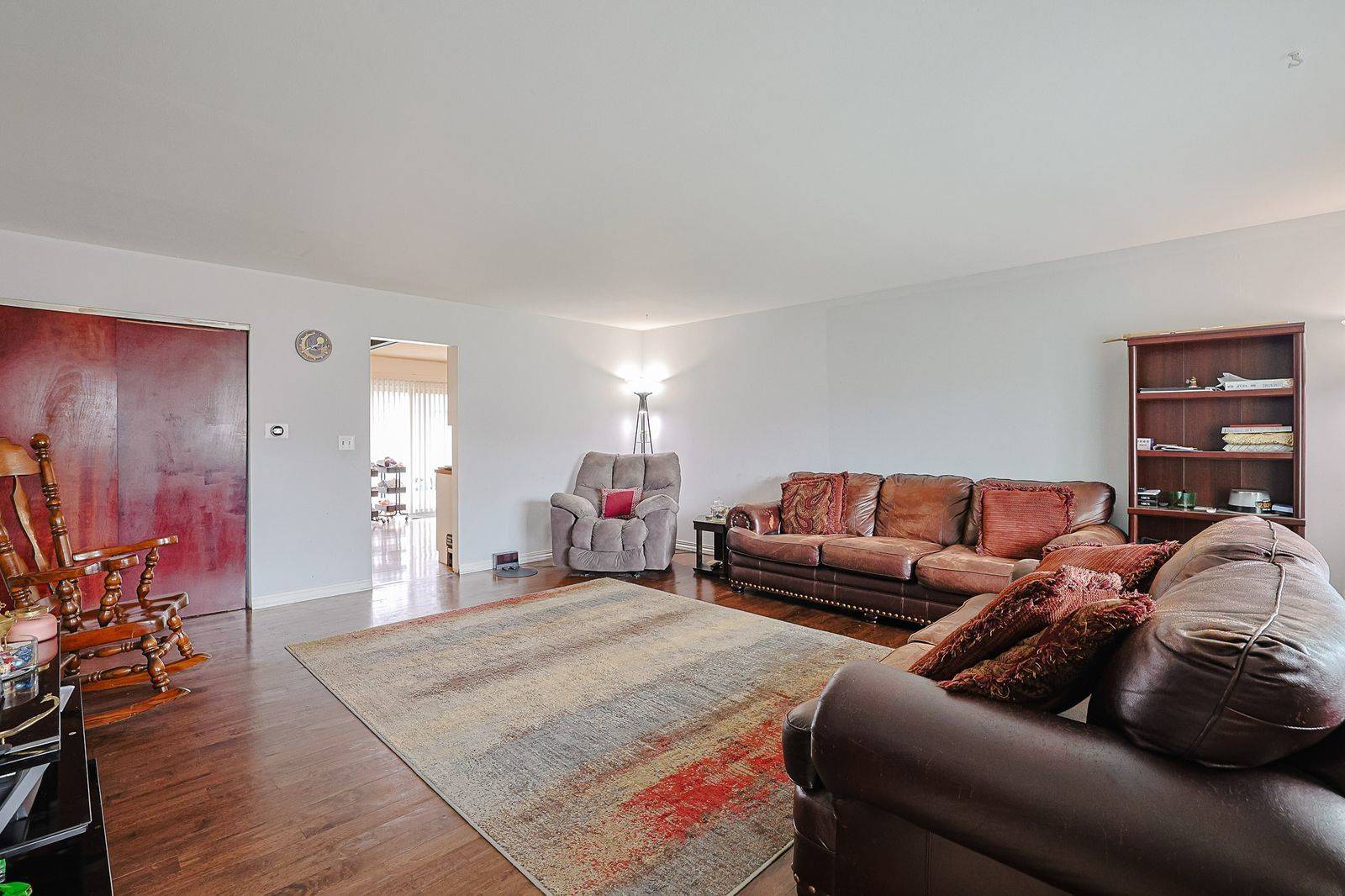 7815 Carlisle DR, Hanover Park, IL 60133