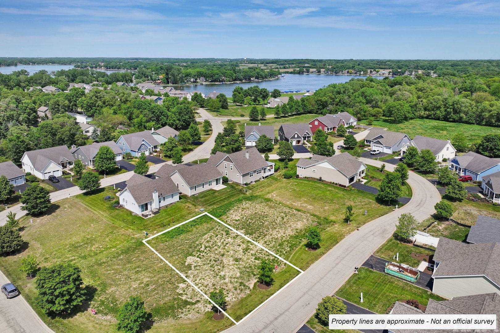 40445 N South Newport DR, Antioch, IL 60002
