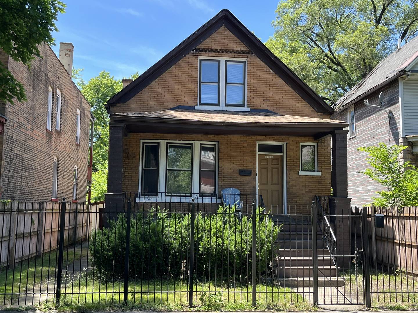 6916 S Lowe AVE, Chicago, IL 60621