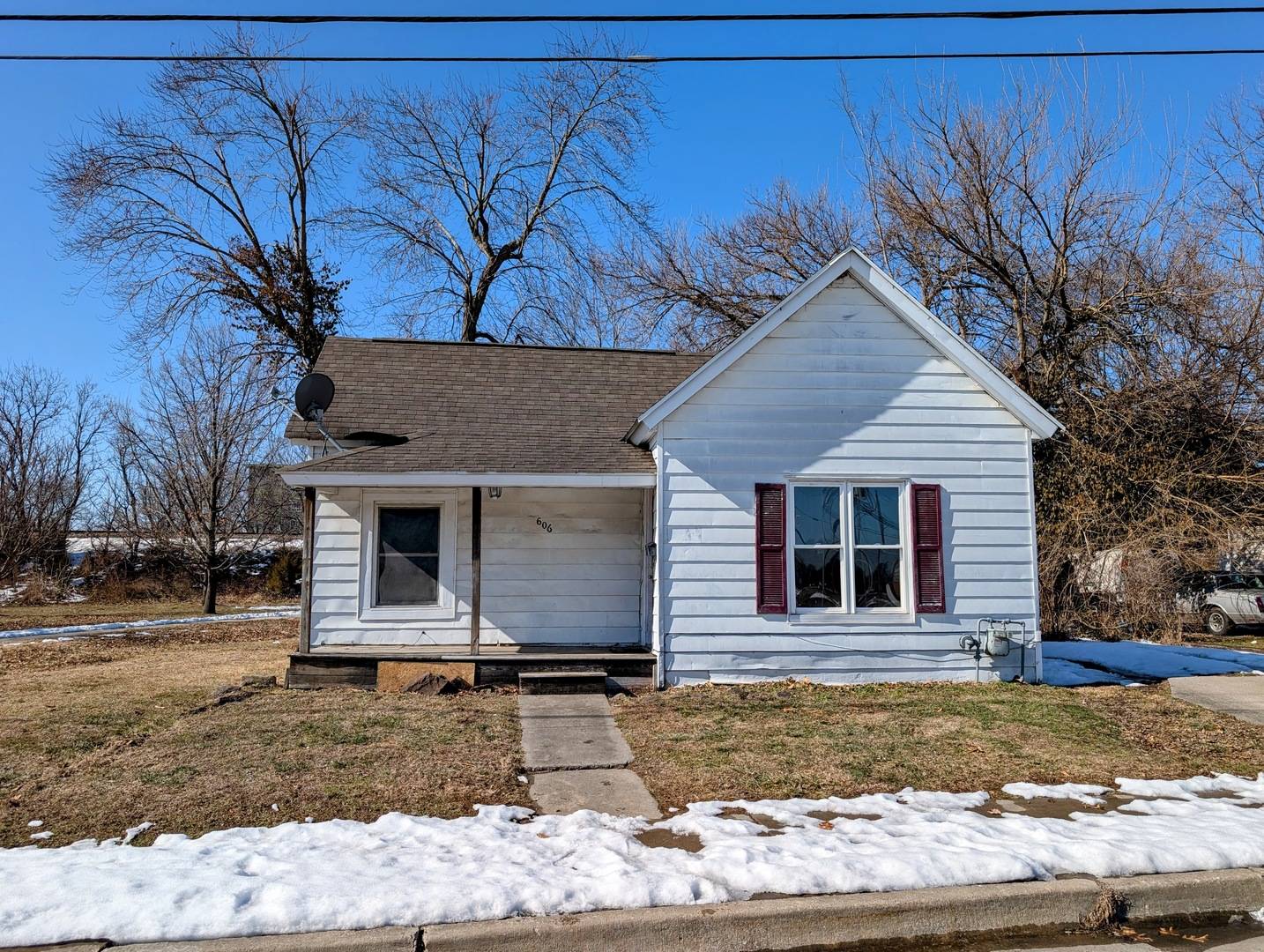 606 S WASHINGTON ST, Carbondale, IL 62901