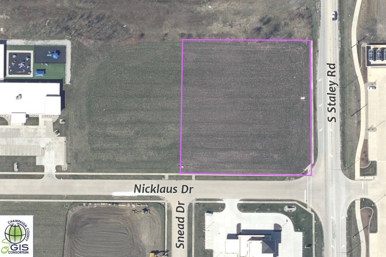 4202 Nicklaus DR, Champaign, IL 61822