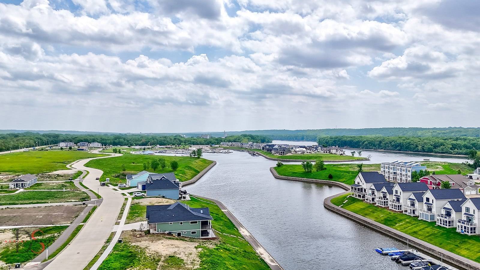 23 Great Loop DR, Ottawa, IL 61350
