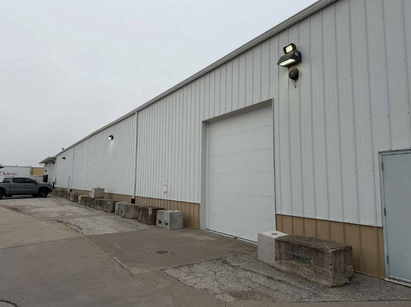 842 W 76th ST, Davenport, IA 52806