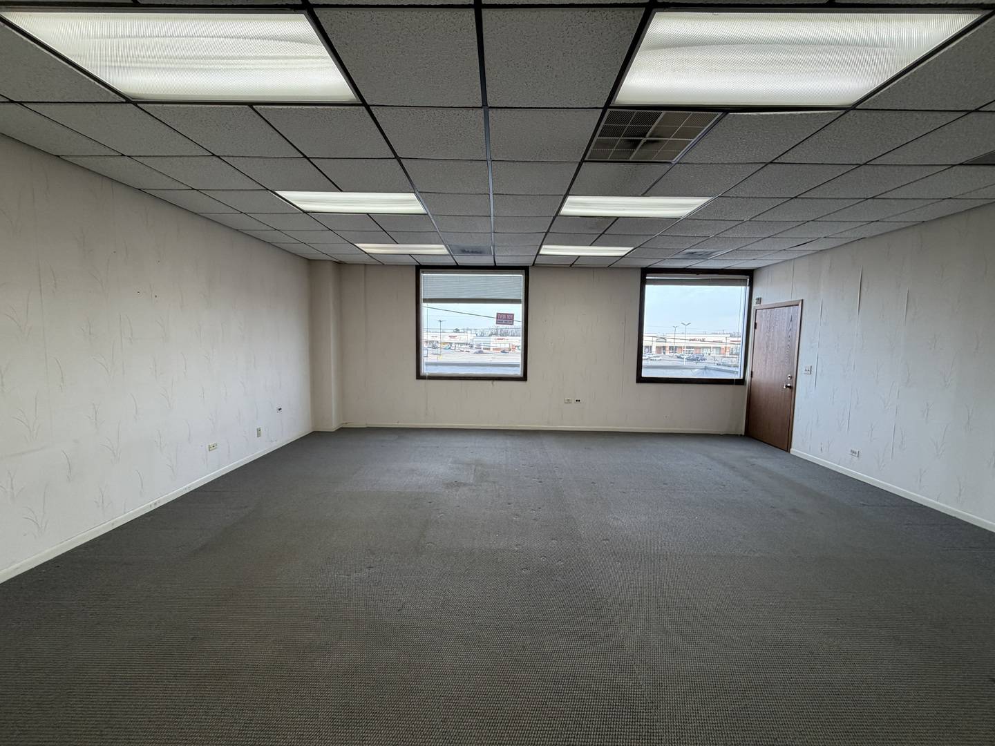 1226 Roselle RD N #A, Schaumburg, IL 60195
