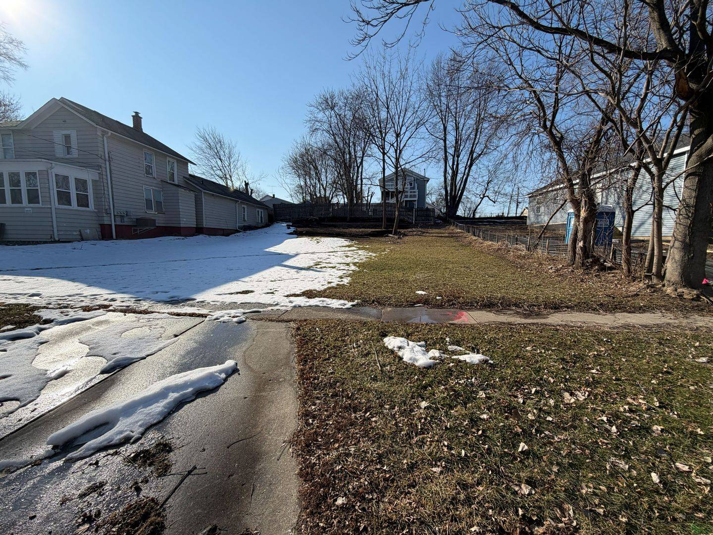 312 Oak ST, Waukegan, IL 60085
