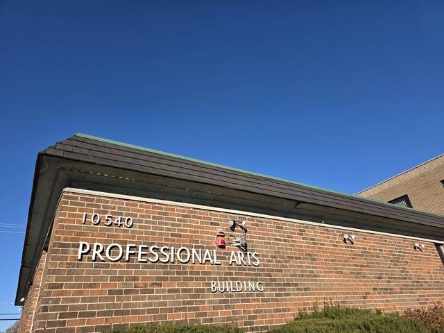 10540 W Cermak RD #2, Westchester, IL 60154