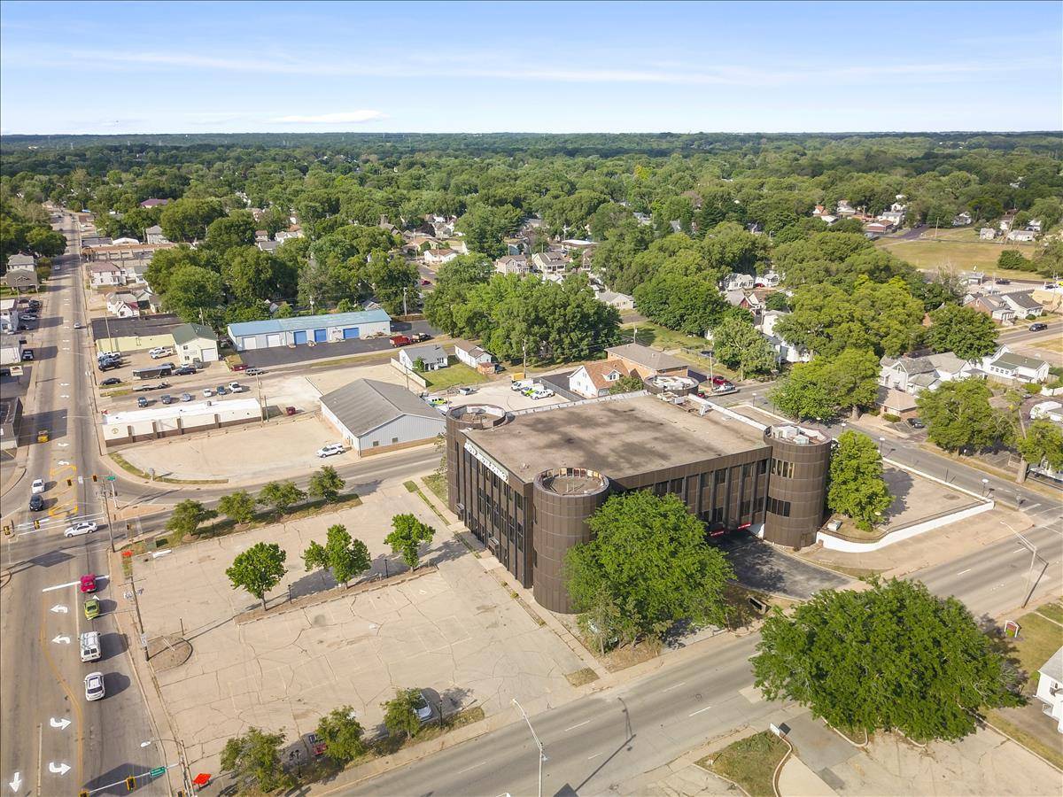 111 N 6th ST, Pekin, IL 61554