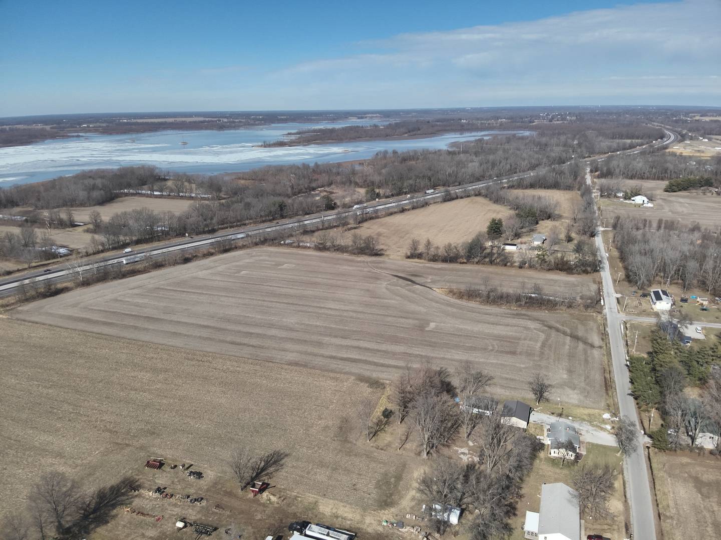 0000 N Oak ST, Ina, IL 62846