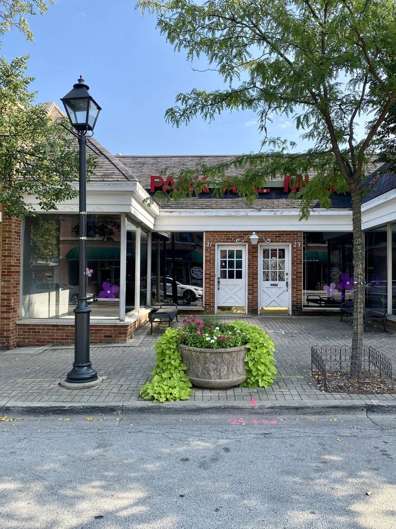 21-25 W St Charles RD, Lombard, IL 60148