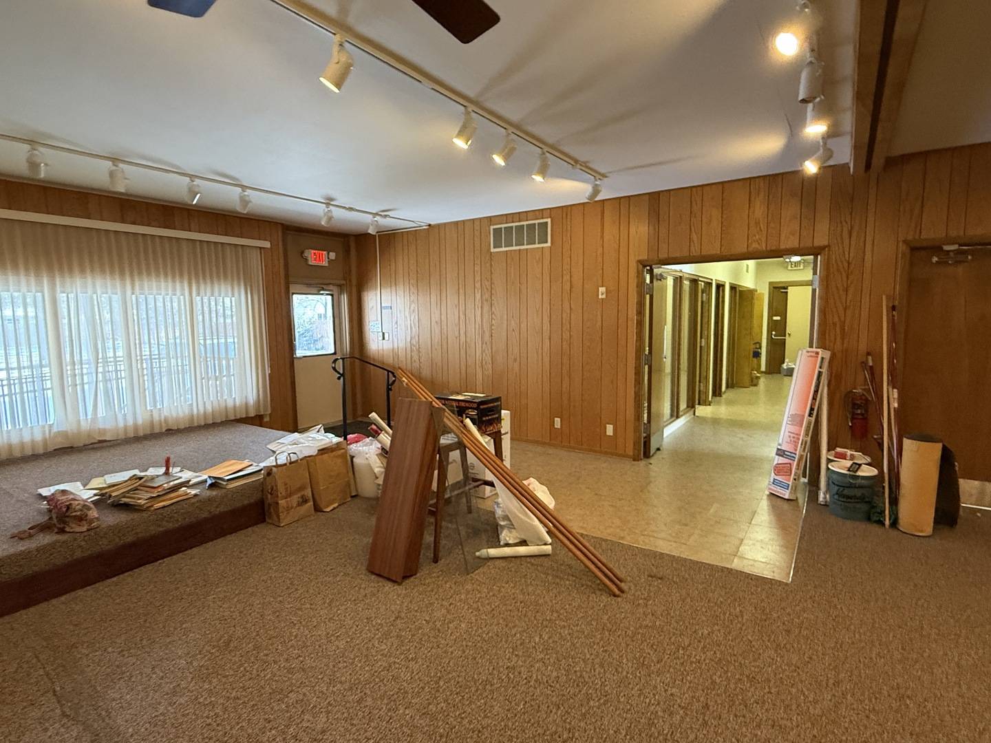 820 Russell RD, Dekalb, IL 60115