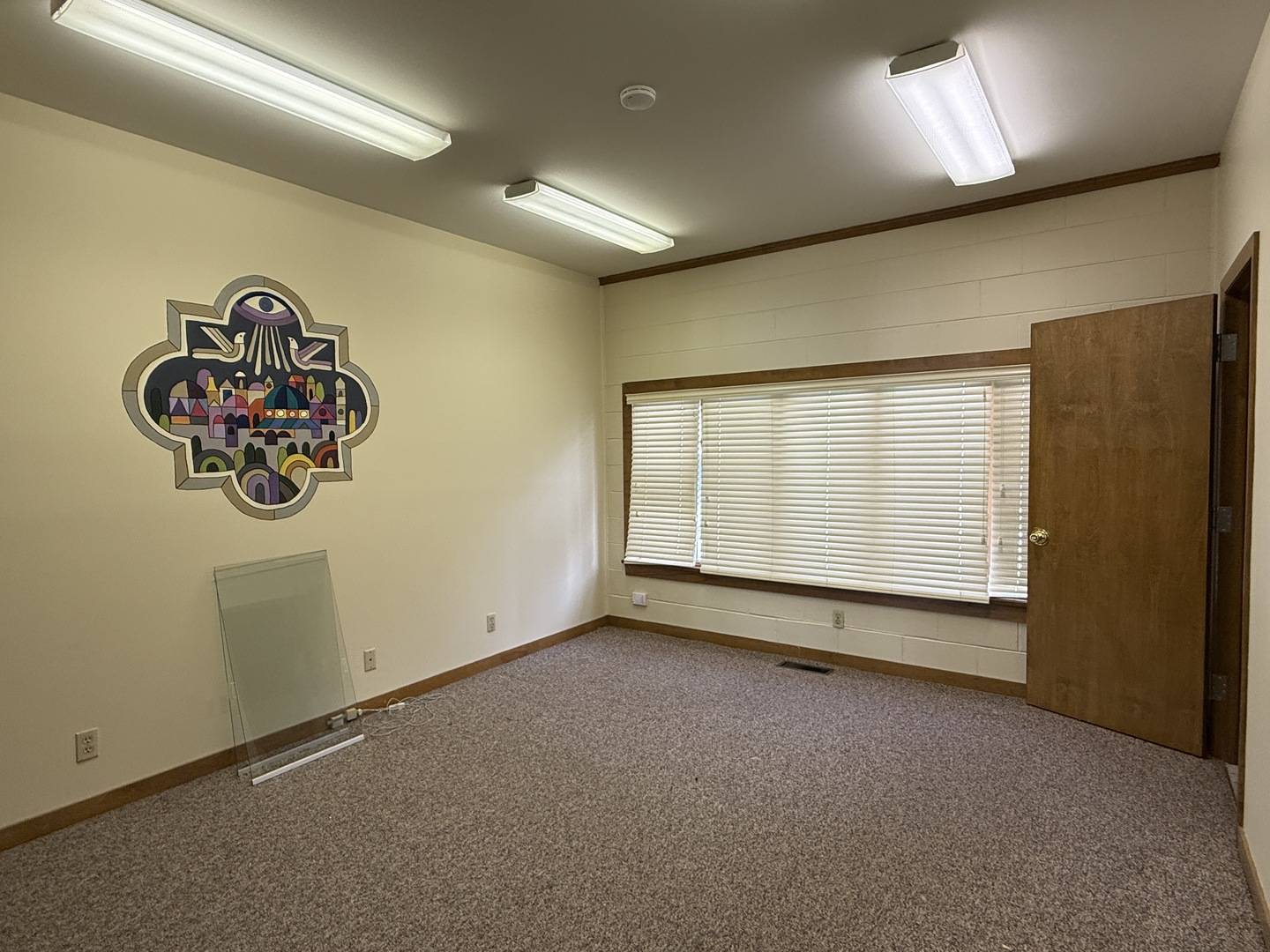 820 Russell RD, Dekalb, IL 60115