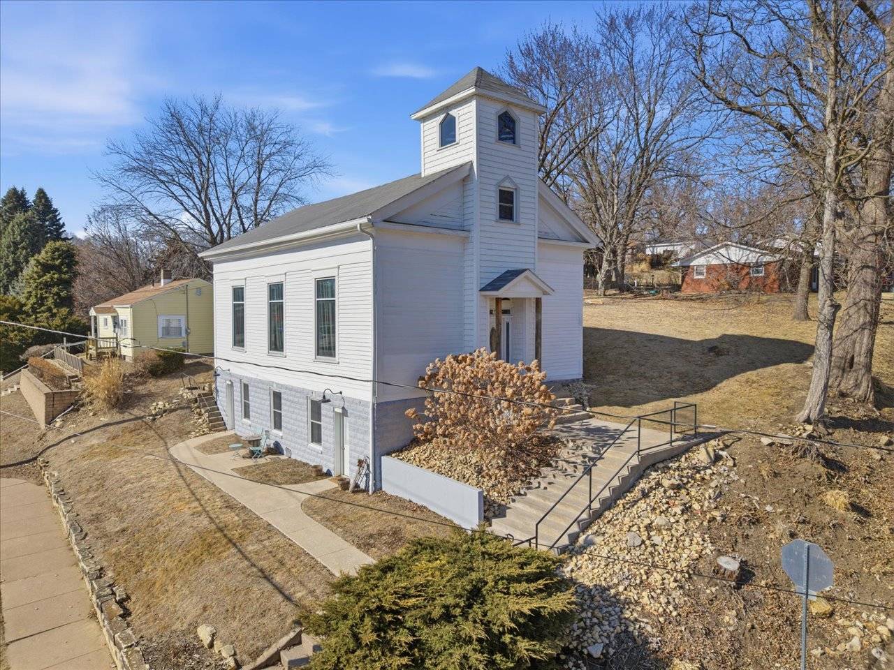 204 N 2nd ST, Leclaire, IA 52753