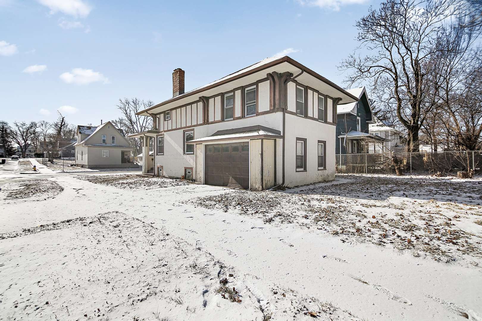 1295 E Merchant ST, Kankakee, IL 60901