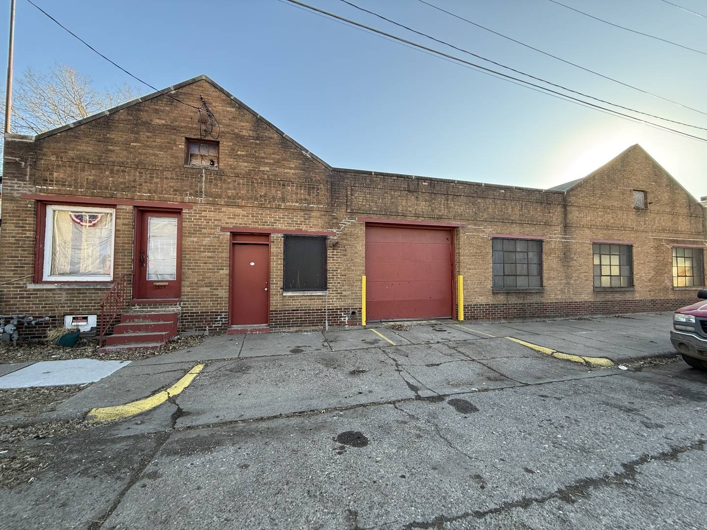 1539 W 2nd ST, Davenport, IA 52802