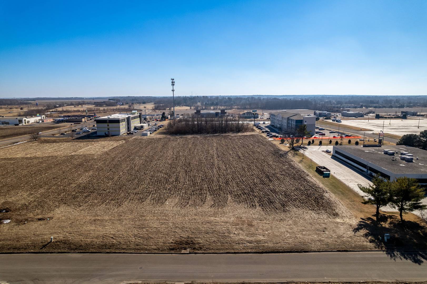 74XX Rock Valley Pkwy, Loves Park, IL 61111