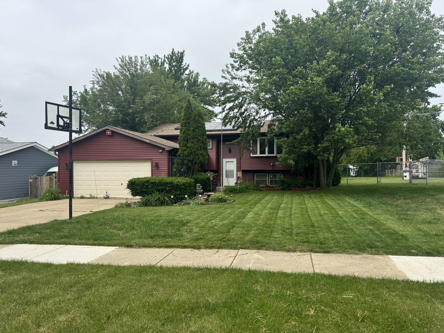 114 W Hawthorne BLVD, Mundelein, IL 60060
