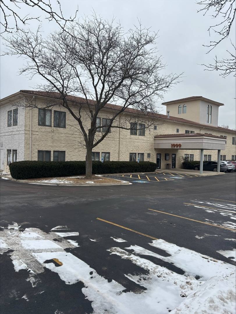 1999 75th ST #201, Woodridge, IL 60517