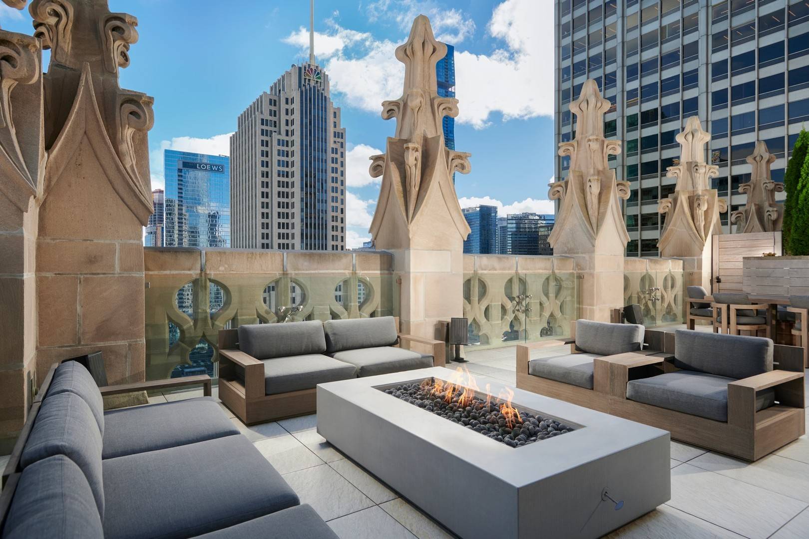 435 N Michigan AVE #2203, Chicago, IL 60611