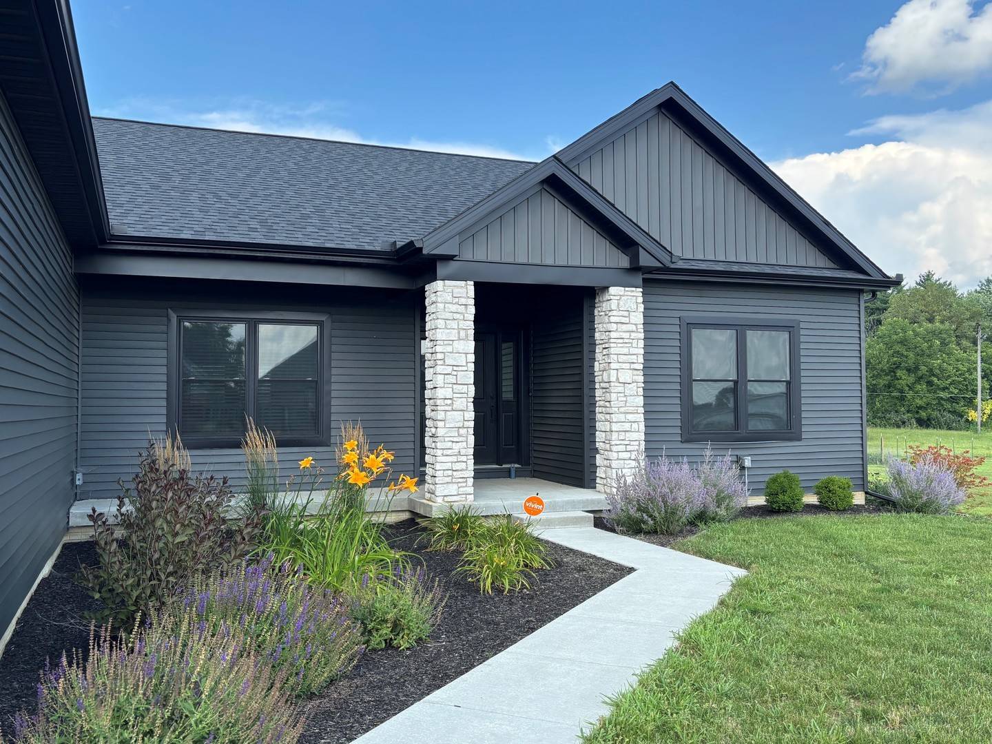 606 N Beacon Hill CIR, Urbana, IL 61802