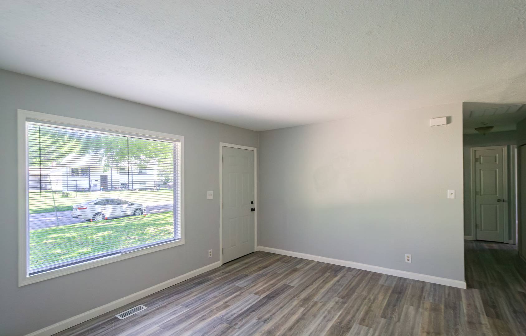 1607 Williamsburg DR, Champaign, IL 61821
