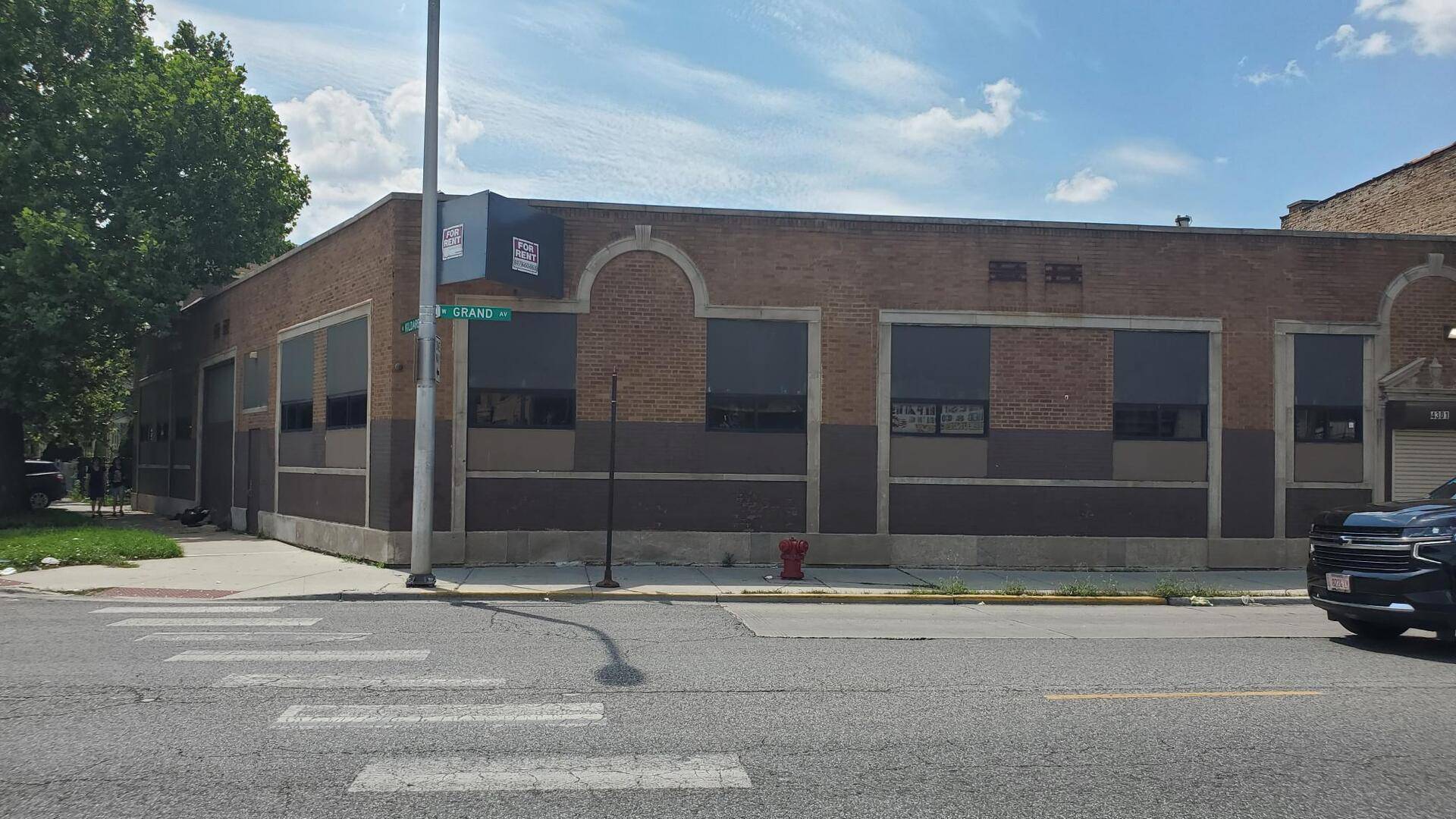 4301 W Grand AVE, Chicago, IL 60651