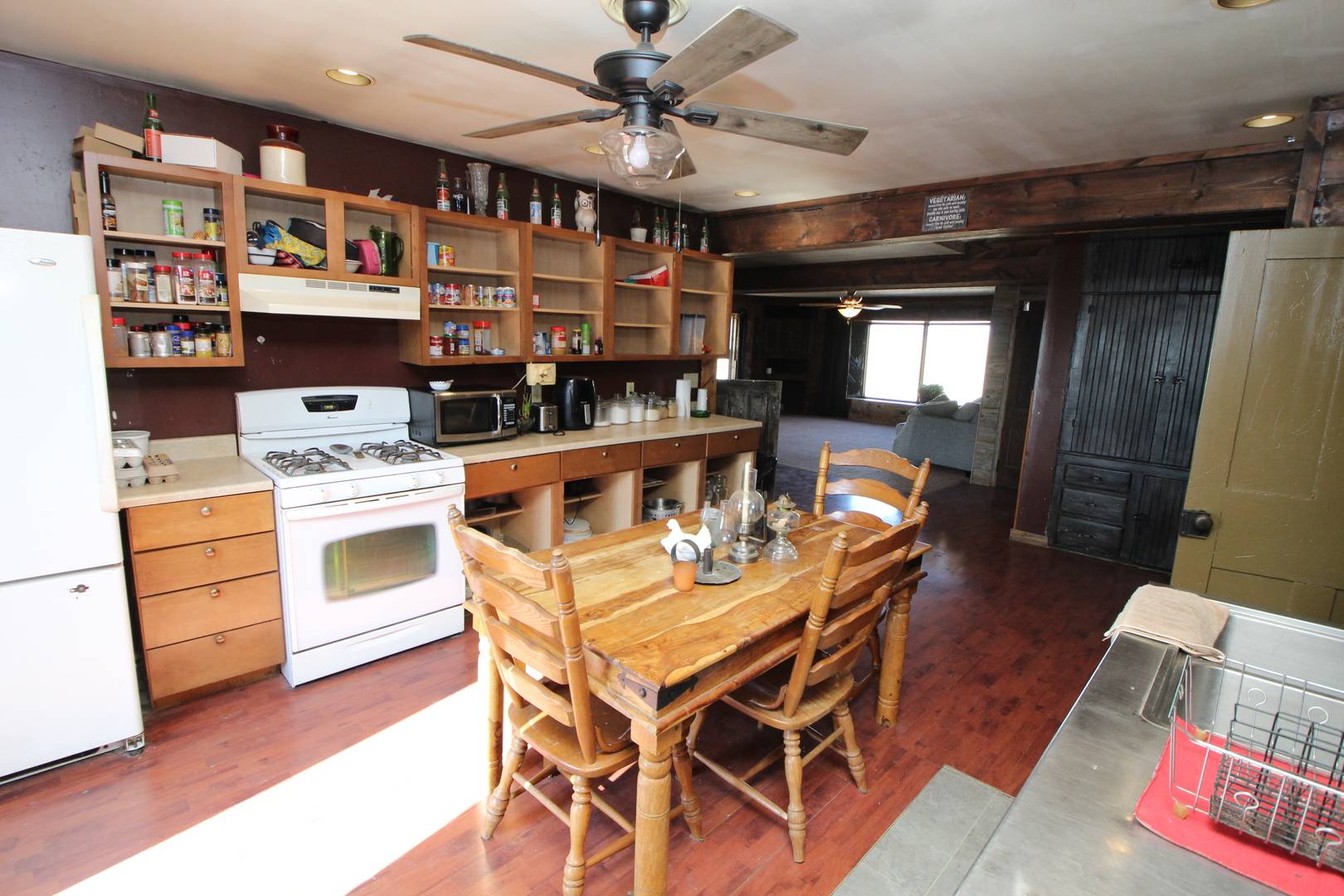 15210 MURPHY RD, Winnebago, IL 61088
