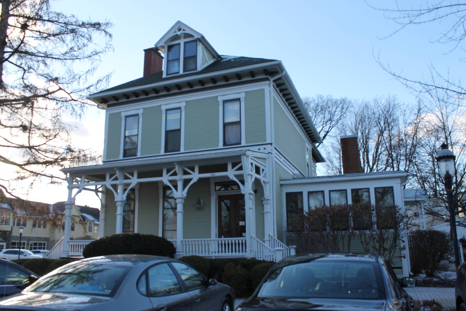 215 Fulton ST, Geneva, IL 60134
