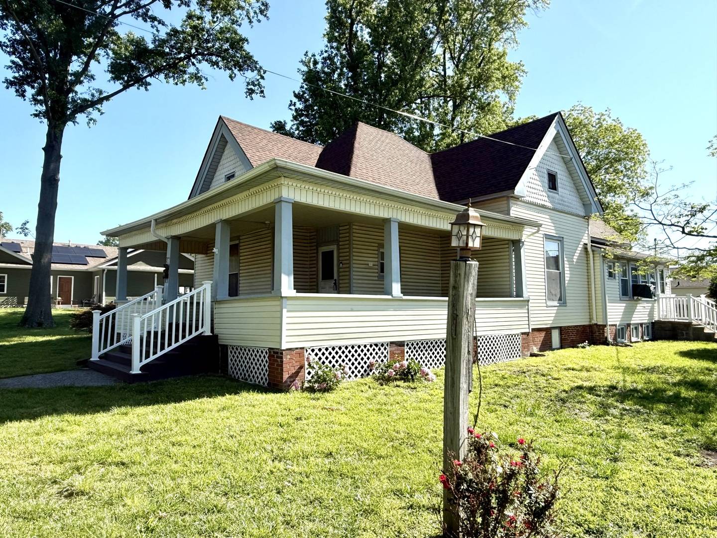 811 N Market ST, Marion, IL 62959