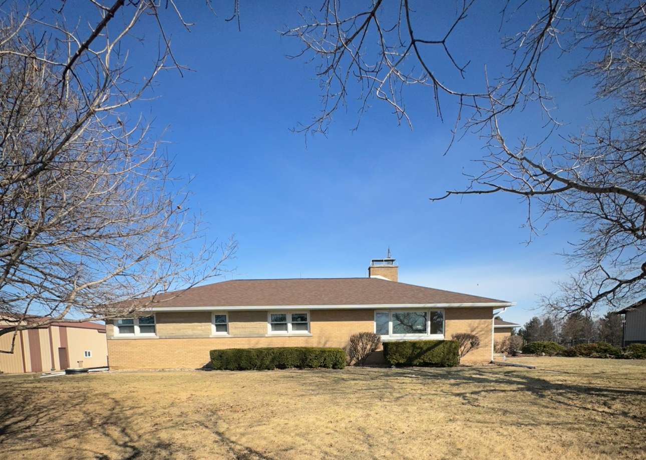 29428 E 500 North RD, Leroy, IL 61752