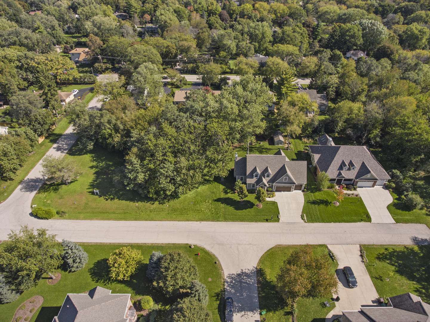 8794 Shade Tree CIR, Lakewood, IL 60014