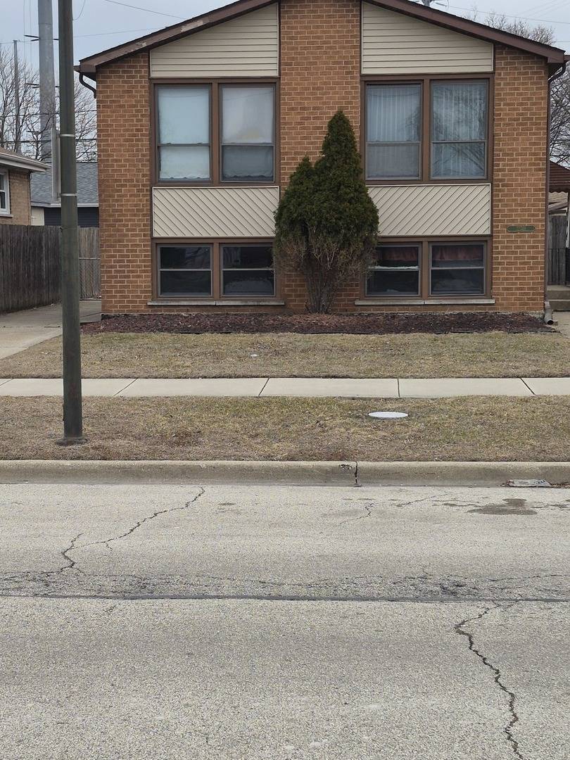 12749 S Escanaba AVE, Chicago, IL 60633