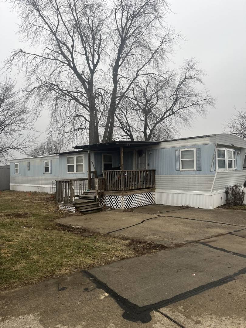 4809 W Windsor RD #B15, Champaign, IL 61822