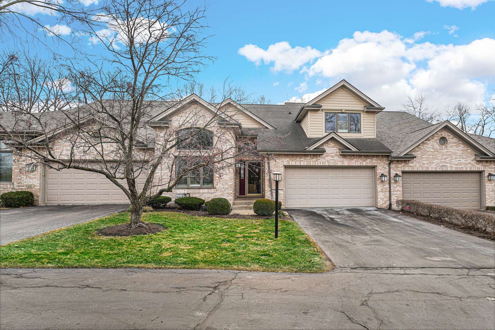 70 W Deer Haven ct CT, Crete, IL 60417