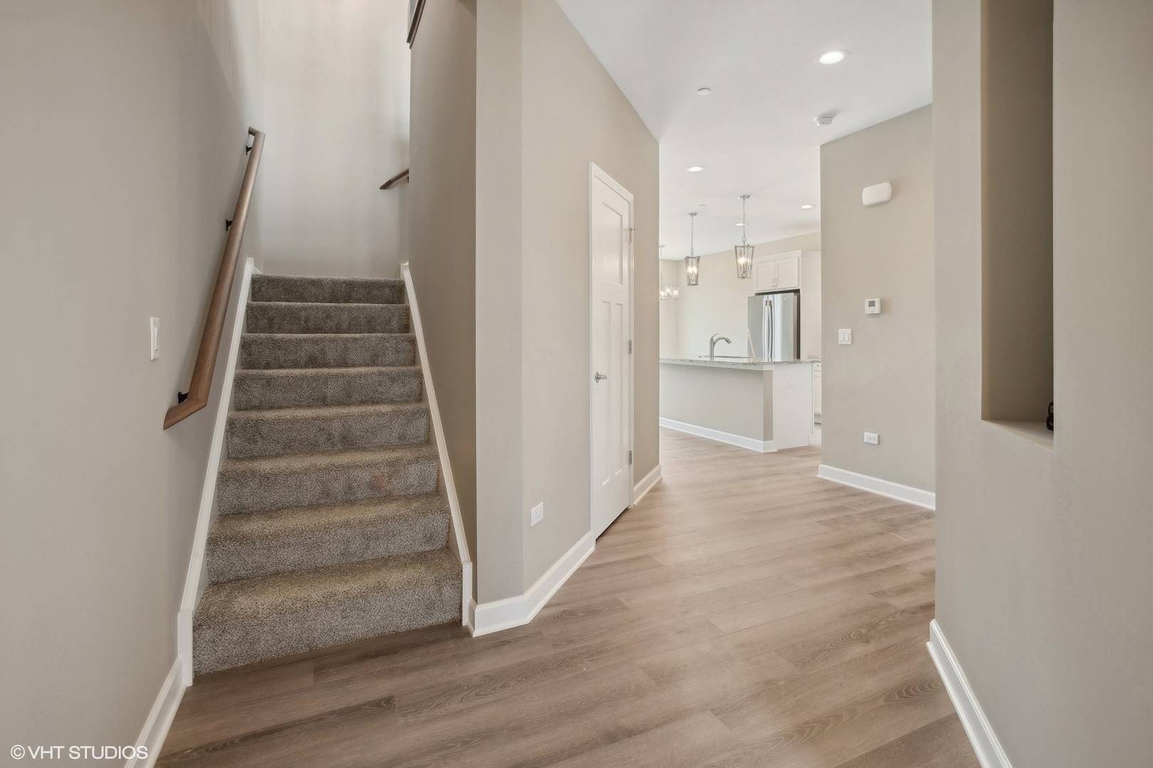 276 Masters DR, Addison, IL 60101