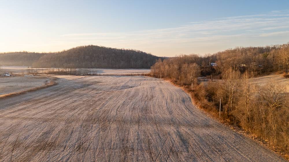 000 Rattlesnake Ferry RD, Alto Pass, IL 62905