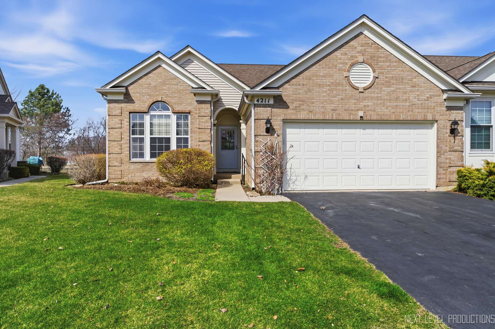 4211 Whitehall LN, Algonquin, IL 60102