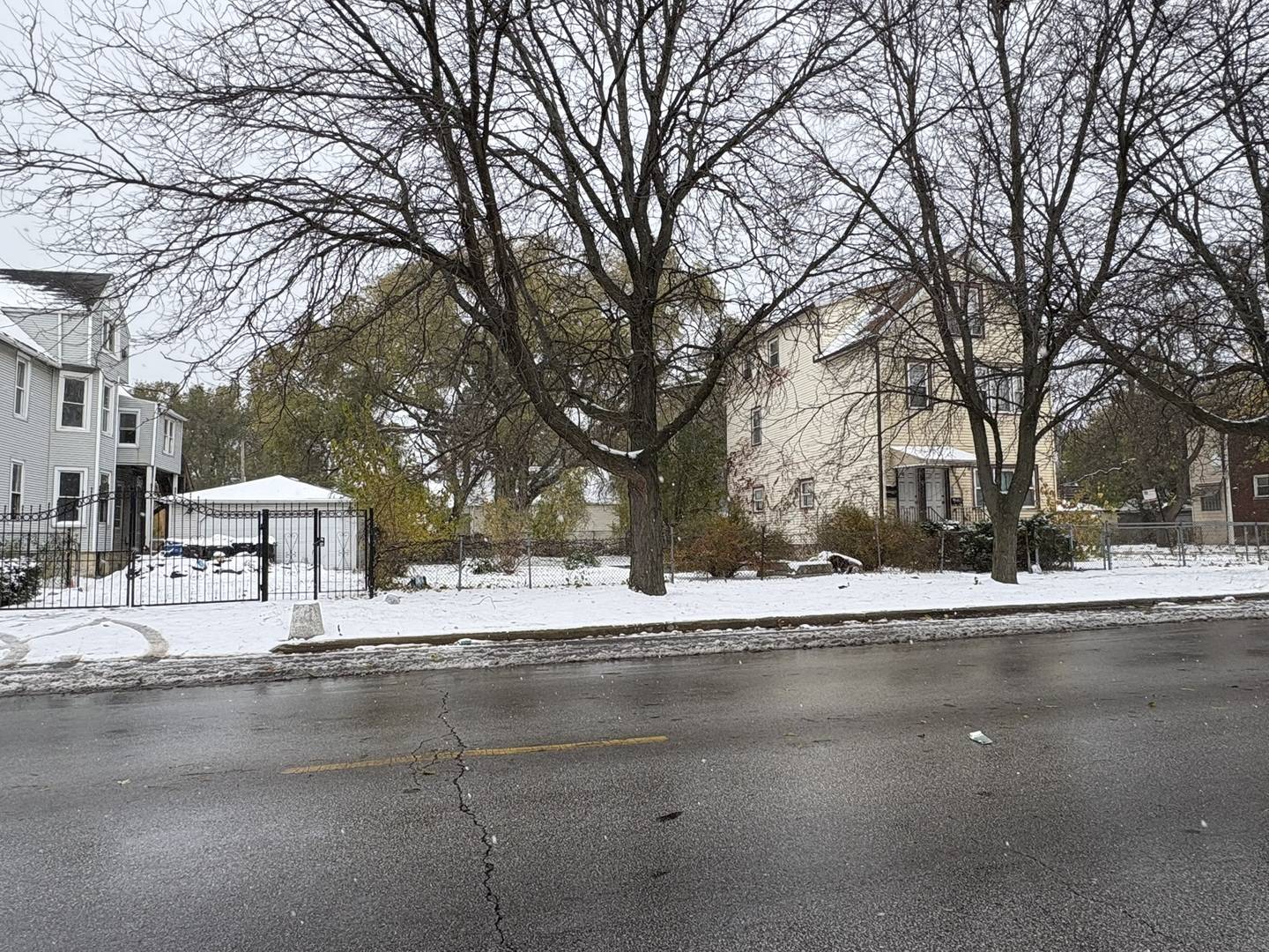 1418 E 76th ST, Chicago, IL 60619