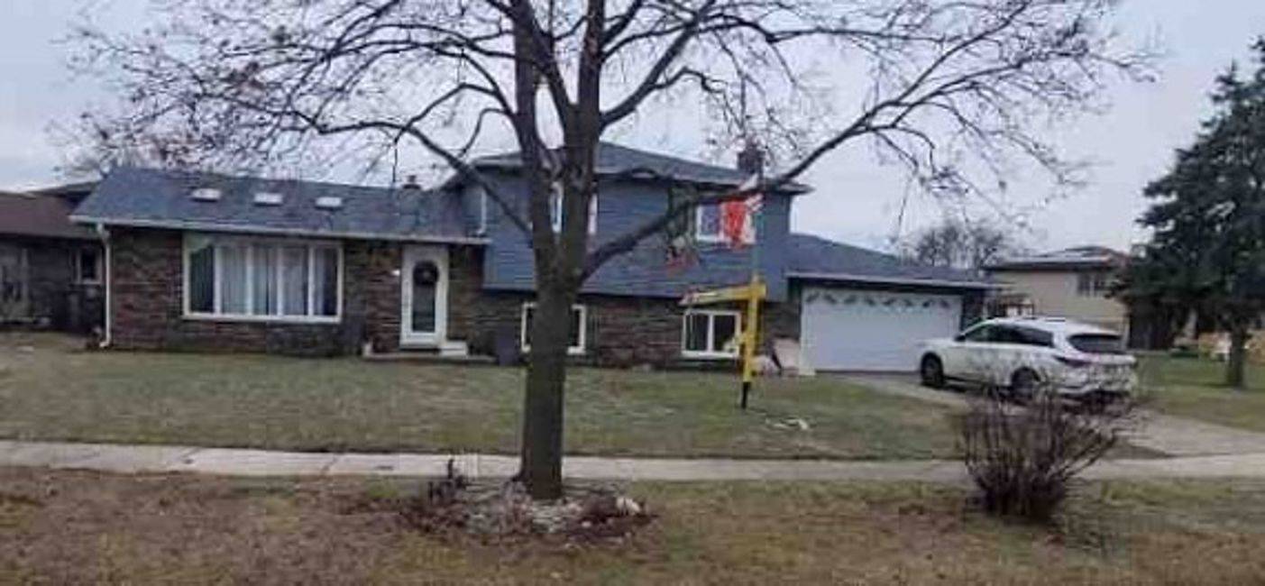 12818 S Blossom DR, Alsip, IL 60803